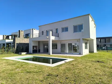 Casa  en Venta en Riberas, Puertos, Escobar