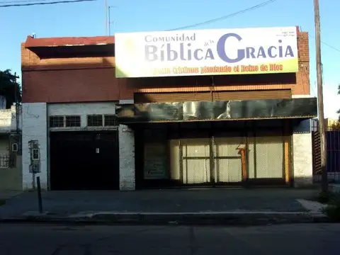 Excelente Galpón c/ Fondo Libre s/ Avenida " POSILIBILIDAD DE FINANCIACIÓN"