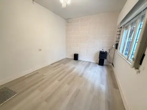 Depto Tipo Casa en Alquiler de 1 dormitorio
