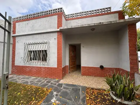 VENTA CASA MULTIFAMILIAR COCHERA VILLA TESEI