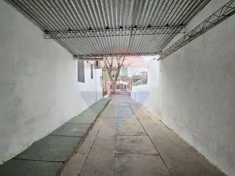 Casa en Venta con 5 cocheras