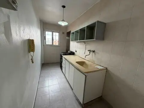 VENTA DPTO 3 AMBIENTES BALCÓN MARTIN CORONADO
