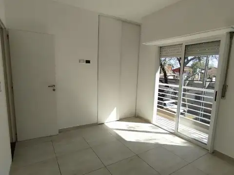 Departamento en Venta en Jose Leon Suarez, USD 55.000