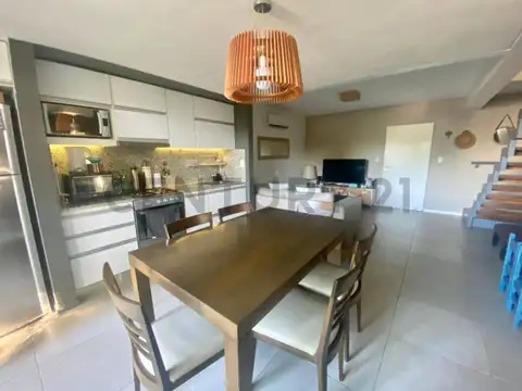 Departamento 4 ambientes con 2 baños