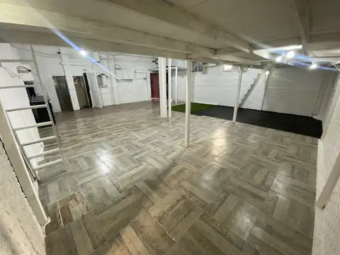 Galpón / Monoambiente en venta en Liniers