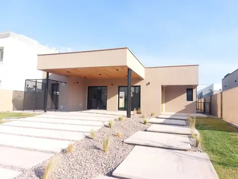 Casa en Venta en Lujan De Cuyo, USD 270.000
