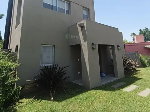 Casa en Alquiler Anual en La Cañada 100