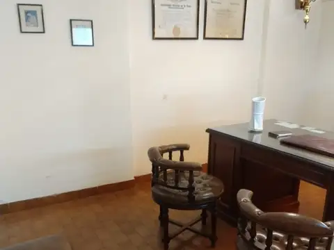 San Martin 900, Piso B