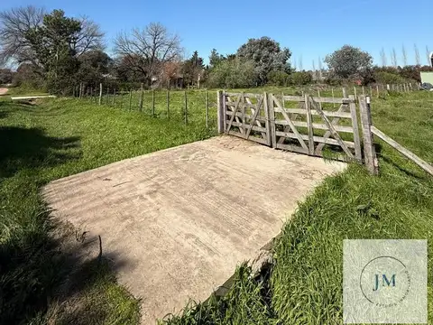 Terreno en Venta en Diego Gaynor, USD 28.000