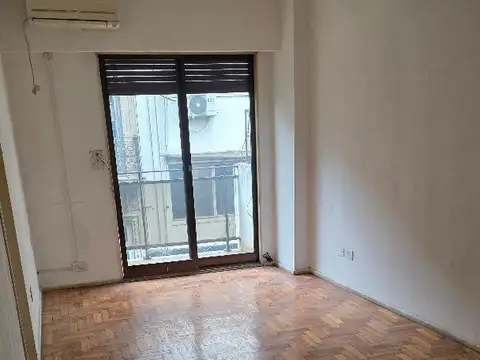 Paraná 100, Piso 3°