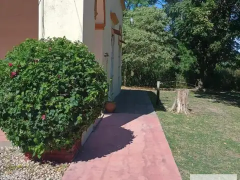 Edificio Comercial en venta - 10 Dormitorios 7 Baños - Berisso