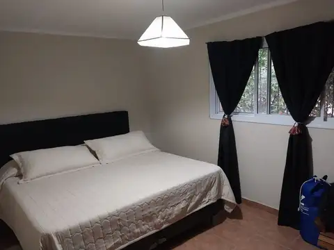 Venta casa con quincho y pileta, Las Compuertas