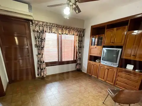 Casa en Alquiler en Quilmes Oeste, $ 900.000