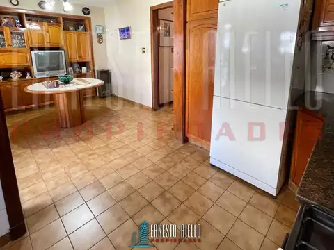 Casa 2 ambientes con 1 baño