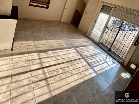PH 3 AMBIENTES BARRIO NAON  CON TERRAZA PROPIA - A RECICLAR