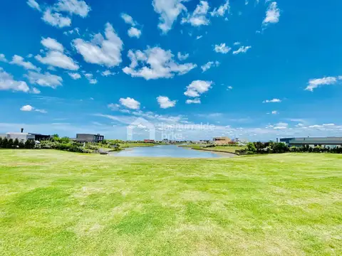 Terreno en Venta de 958,0 m2