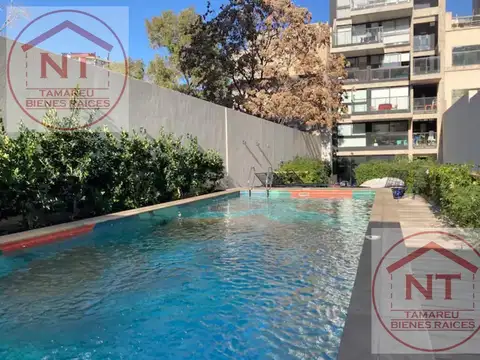 Departamento monoambiente con balcón y parrilla.  Full amenities