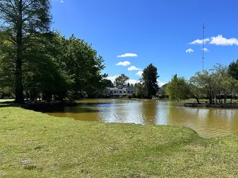 Casa en Venta en Countries y Barrios Cerrados en Pilar, USD 1.150.000