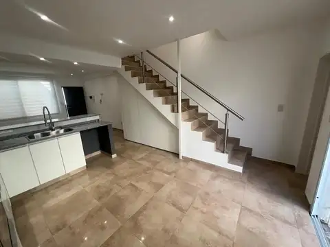 Depto Tipo Casa en Venta en Boedo, USD 218.000