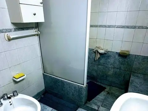 Chalet de 4 ambientes en excelente zona de Castelar Norte!