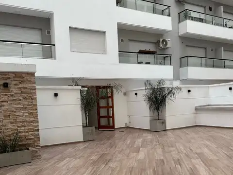 Paraguay 300, Piso 8