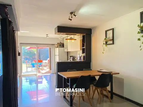 CASA DE 2 AMBIENTES CON PARQUE