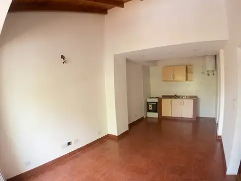 Depto Tipo Casa en Alquiler en Villa del Parque, $ 700.000
