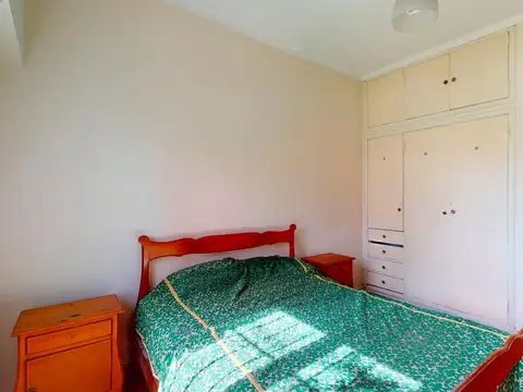 VENTA CASA 3AMBIENTES CON JARDÍN–BARRIO EL GAUCHO