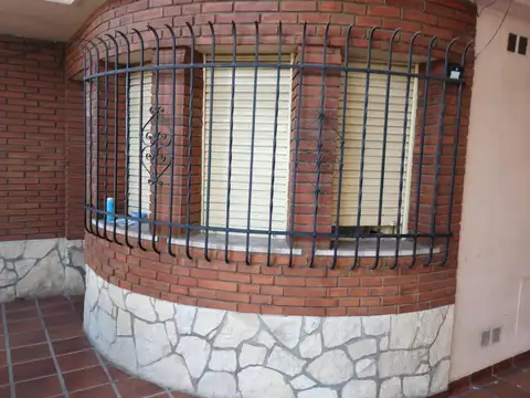 Depto Tipo Casa en Alquiler de 2 ambientes