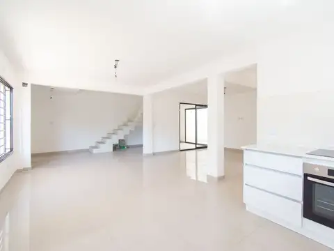 CASA PH VENTA MORON 4 AMBIENTES PERMUTA FINANCIA