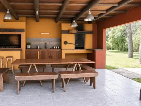 Casa en Alquiler de 4 dormitorios