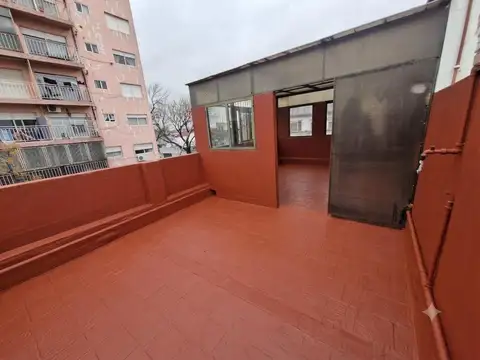 Depto Tipo Casa en Venta 60 años