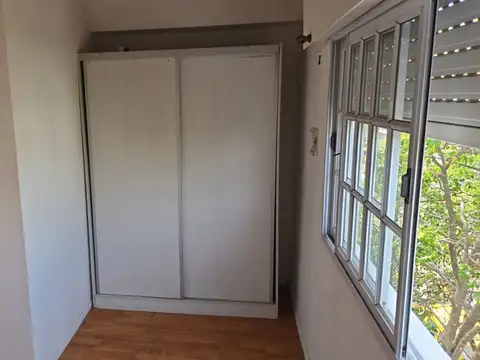 Depto Tipo Casa en Alquiler en Caseros, $ 540.000