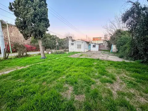 Terreno en Venta en Villa Santos Tesei, USD 40.000