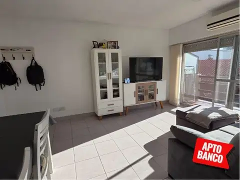 VENTA - Departamento de dos dormitorios con cochera