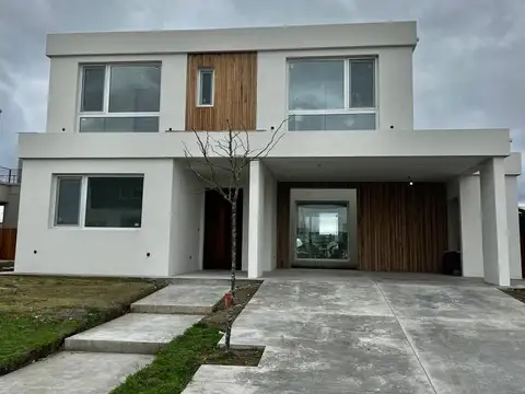 Casa en VENTA 5 Ambientes, Barrio Cerrado Riberas, Puertos Del Lago