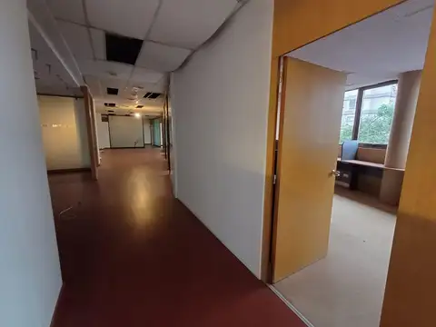 Oficina en alquiler sobre Avenida Libertador