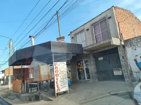 CASA + LOCAL COMERCIAL + MONOAMBIENTE