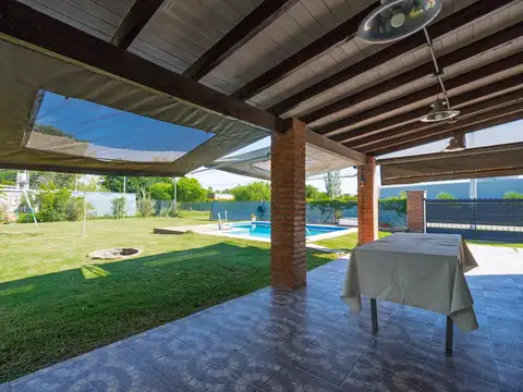 Casa 2 ambientes con 1 baño