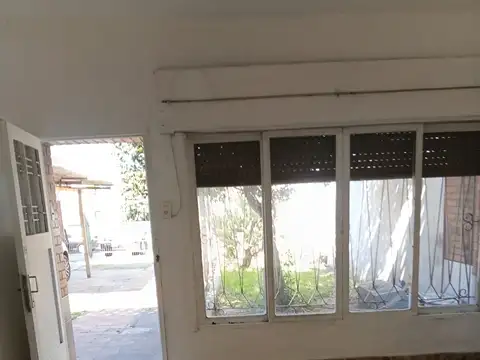Depto Tipo Casa en Alquiler en Billinghurst, $ 850.000