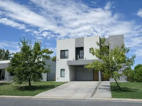 VENTA CASA 4 AMBIENTES EZEIZA COUNTRY SAN FELIPE