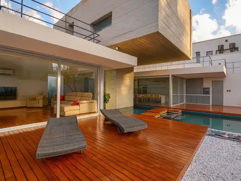 Calle 473 Bis e/ 17 y 19 1200