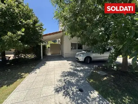 Casa 6 ambientes con 2 baños