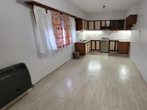 Casa en Alquiler en Moron Sur, $ 1.100.000