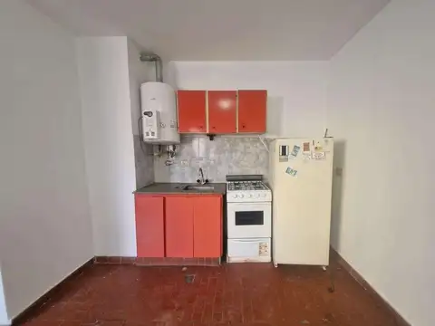 Departamento en Alquiler en Republica De La Sexta, $ 300.000
