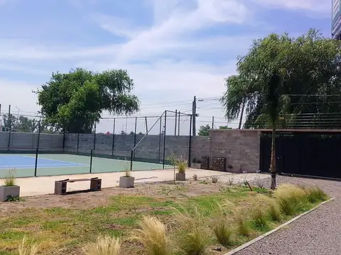 Casa en Venta con 5 cocheras