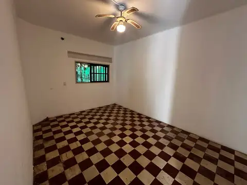 Casa en Alquiler con 3 cocheras