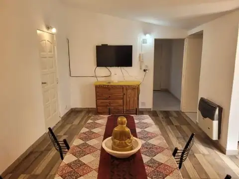Casa 7 ambientes con 1 baño