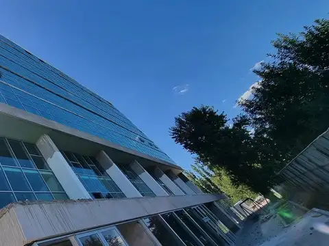 Torre Zafiro, Paseo de la Costa 100