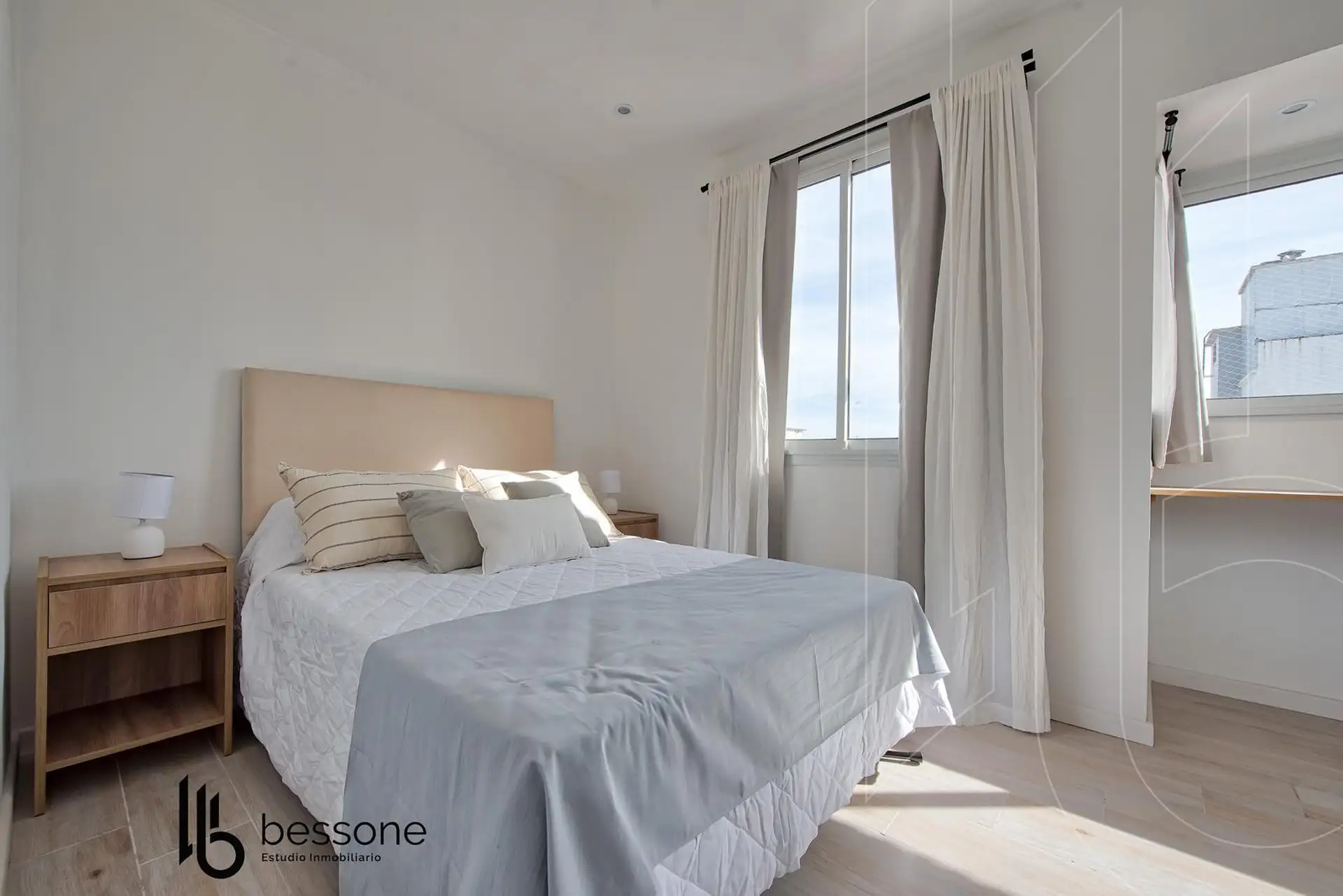 Departamento 3 amb, 103m² reciclado con balcón y vista — Centro